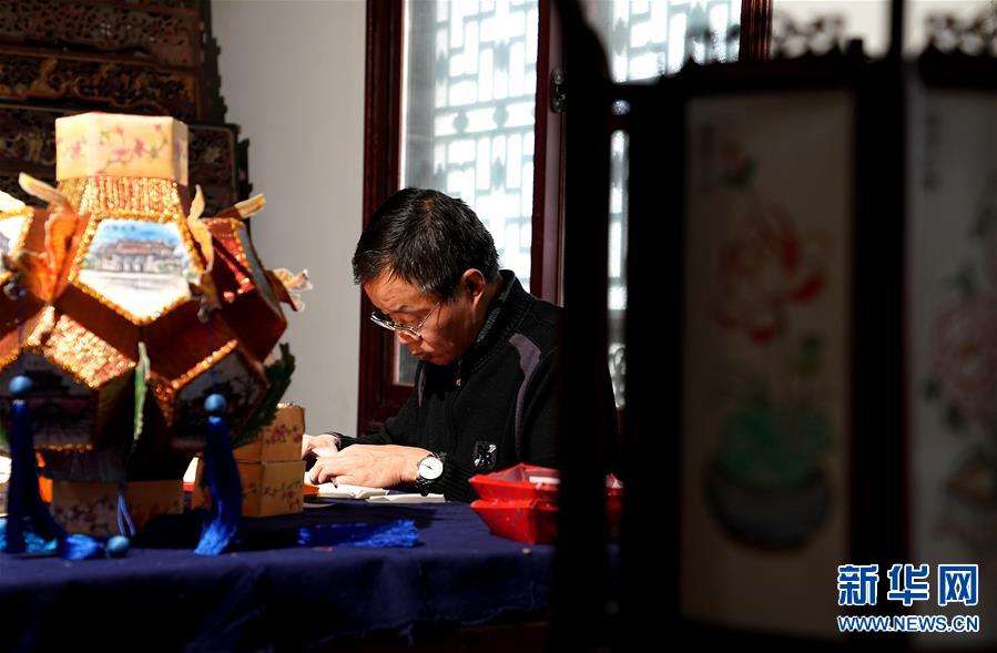 （图片故事）（2）张俊涛：让更多人了解传统灯笼文化