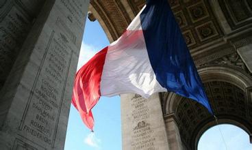 法国记者出书曝外交乱象:一些大使收入比总统