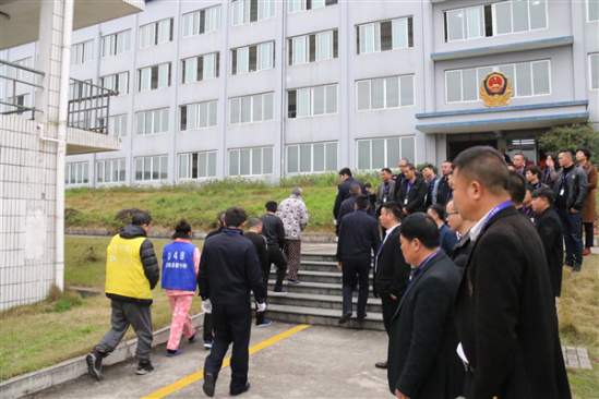 苍南:新任村书记赴看守所接受警示教育