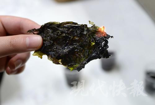 你可能吃了假紫菜?网传黑塑胶袋制成紫菜-中国