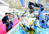 智能制造业巨头齐聚　武汉上演“机器人总动员”