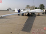 一架无人飞机在安阳航校机场进行组装调试