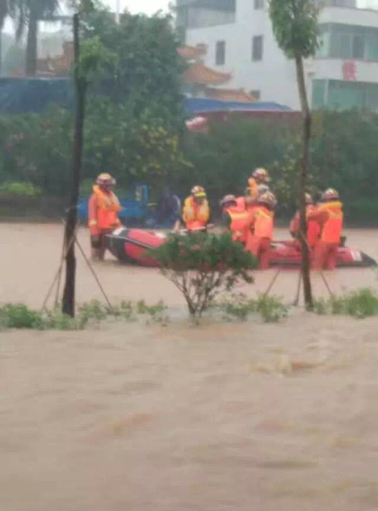 广州增城区中新镇等地400毫米雨量 水浸最深2