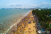 8万海口市民、游客端午节假日海滩