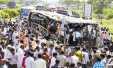 印度印控克什米尔地区发生客车坠谷事故16人死亡